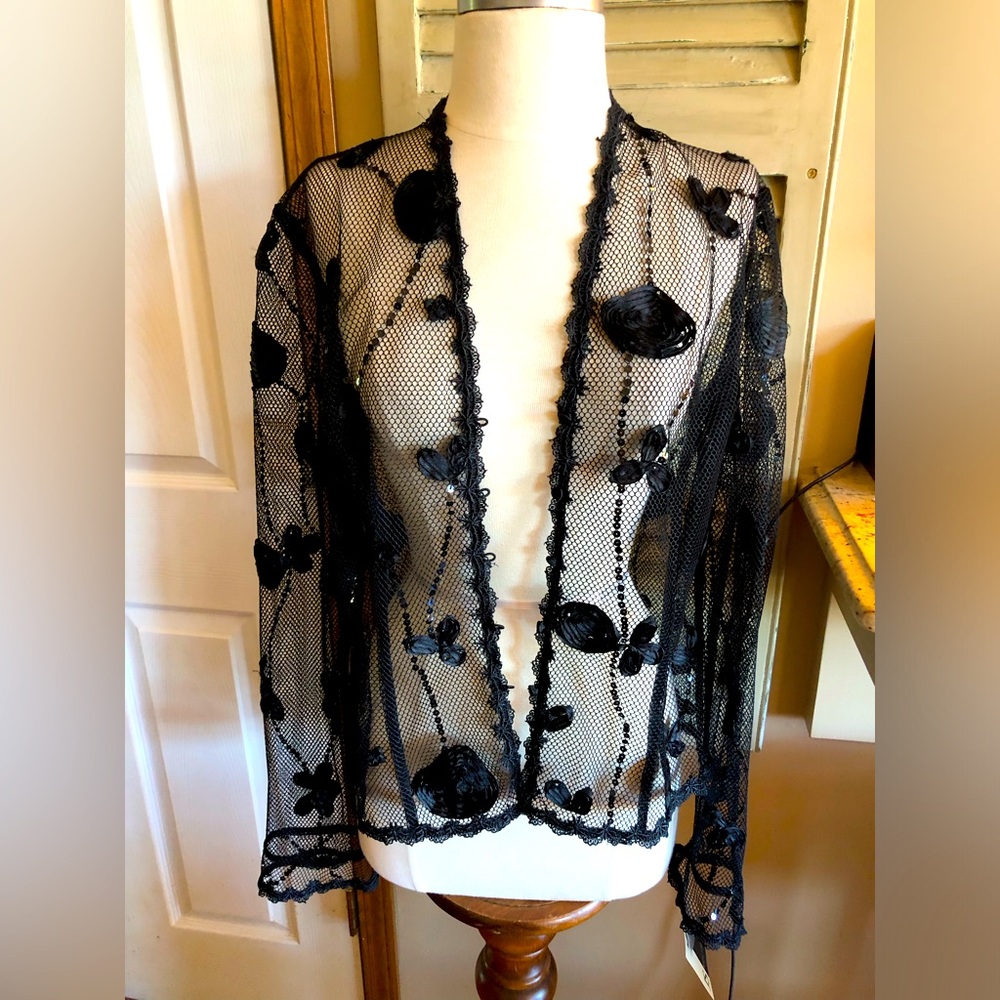 ADRIANNA PAPELL EVENING JACKET beautiful lace size 10 black color. Beautiful 💙
